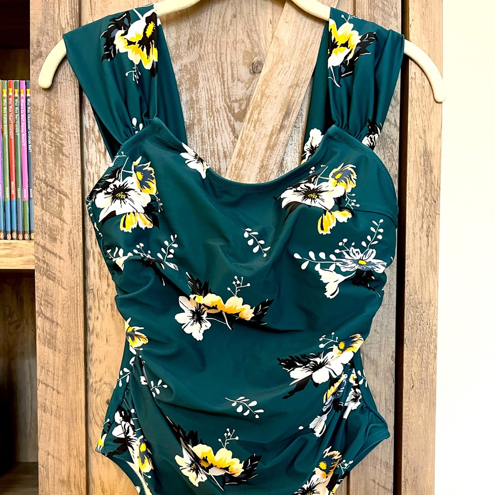 ✨NWT✨ Cupshe Swim Suit